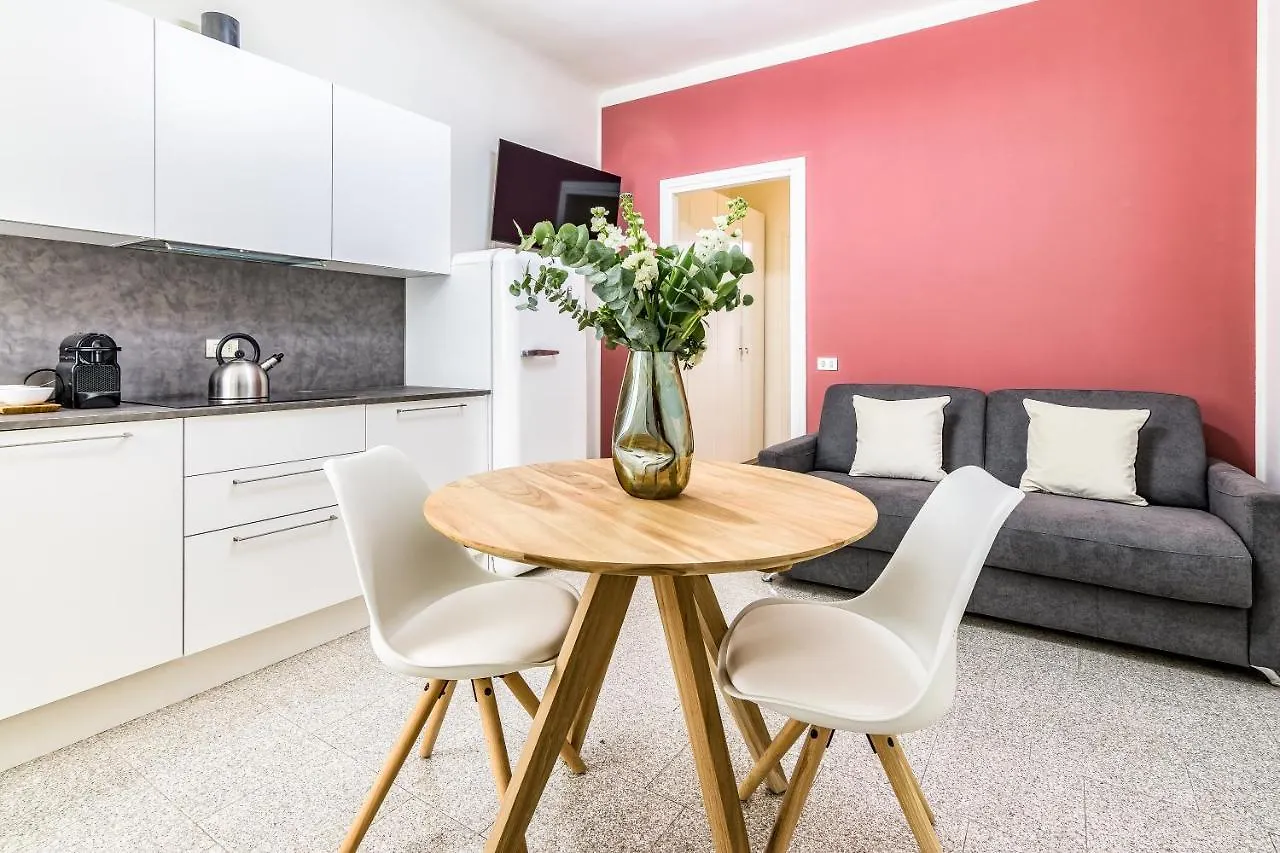 Beplace Apartments In Porta Garibaldi location