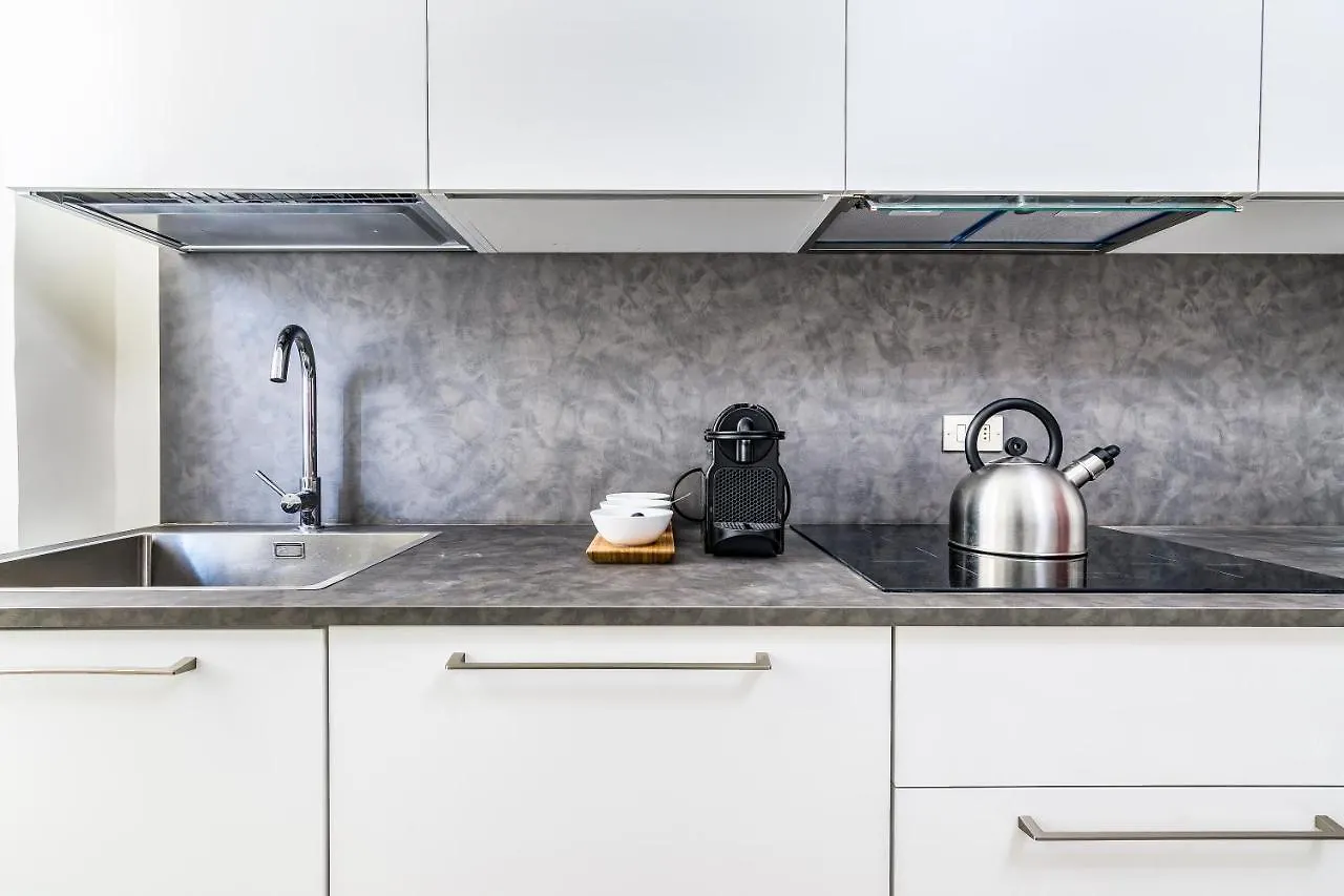 Beplace Apartments In Porta Garibaldi Milan