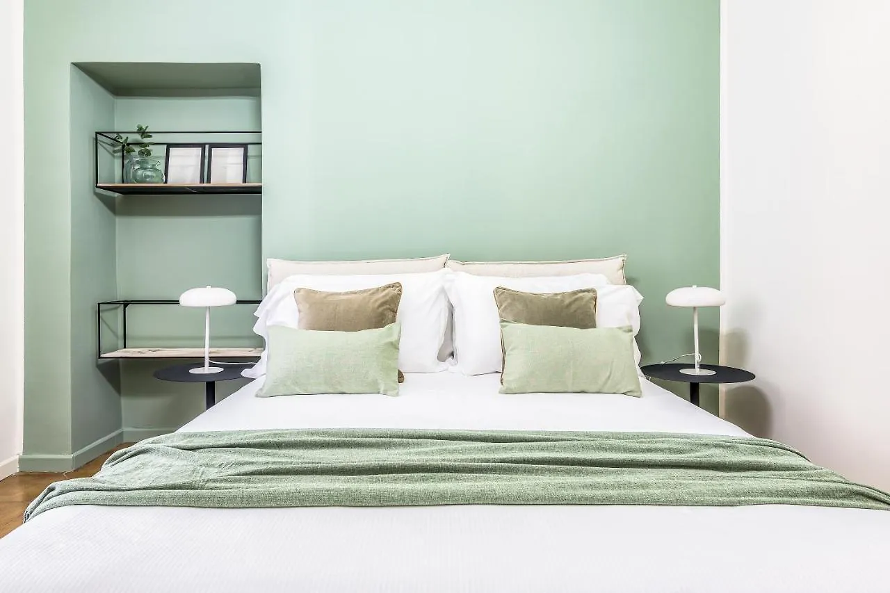 Beplace Apartments In Porta Garibaldi Milan Italy