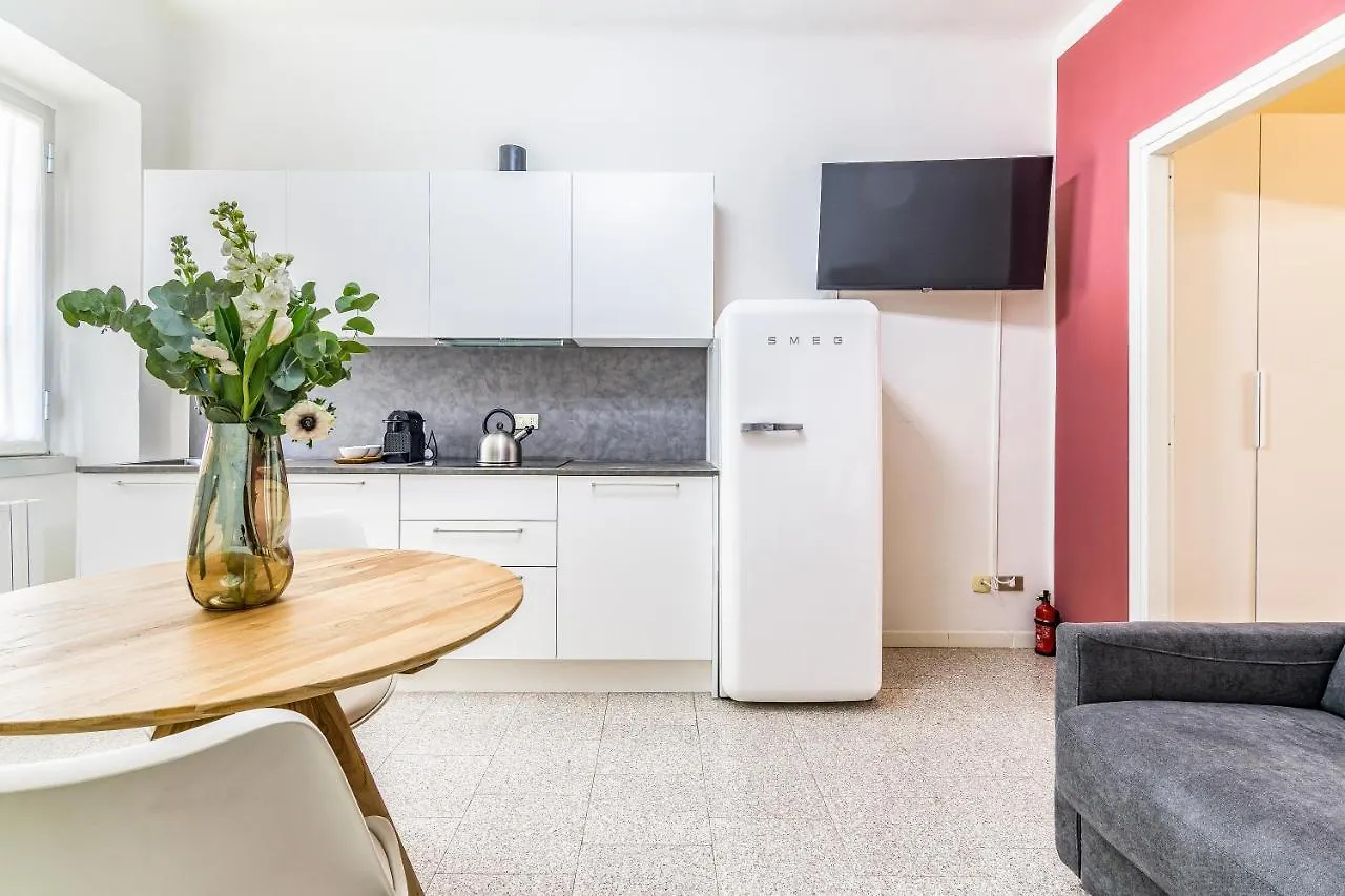 Beplace Apartments In Porta Garibaldi Milan