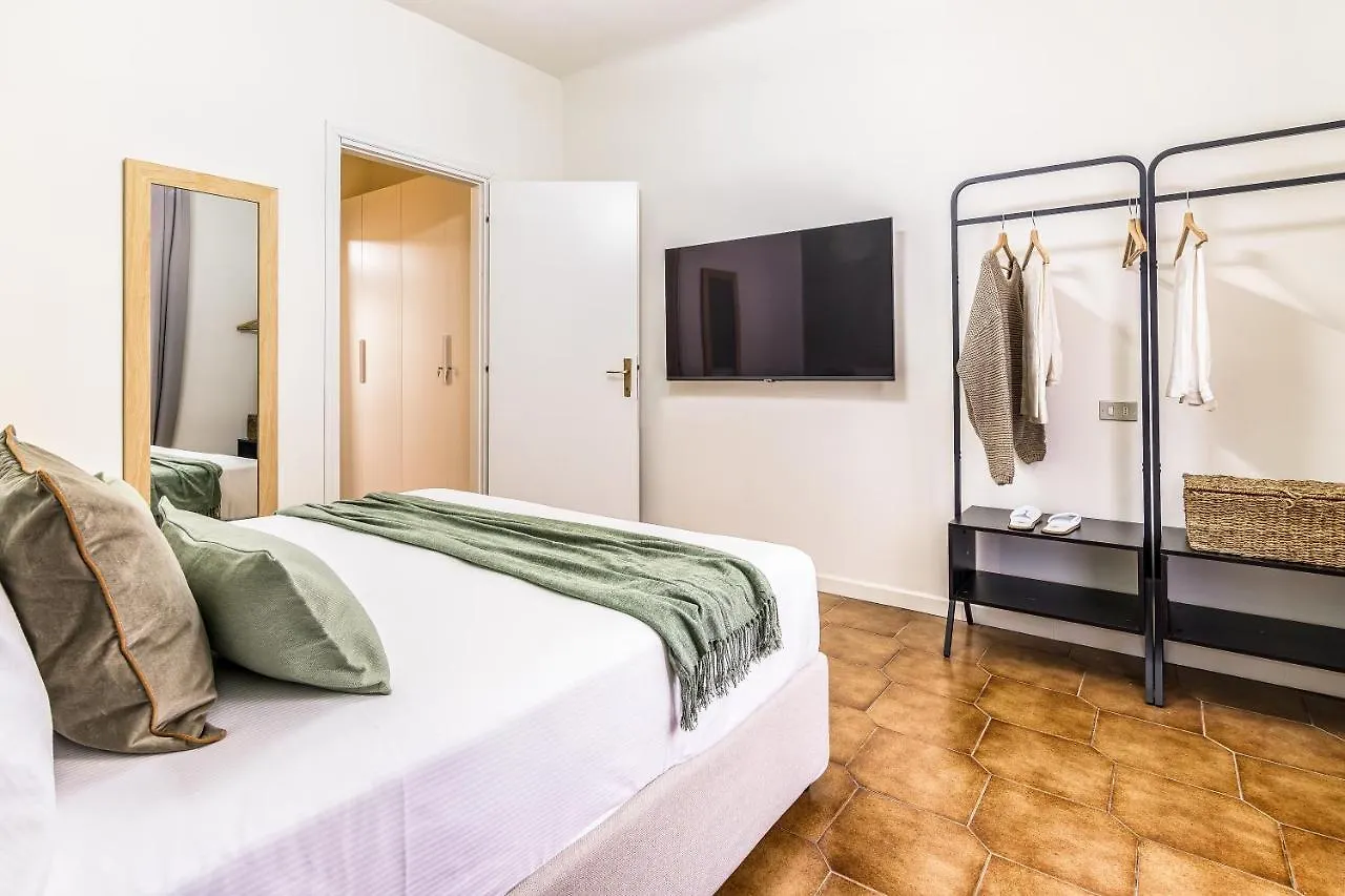 Beplace Apartments In Porta Garibaldi Milan 0*,