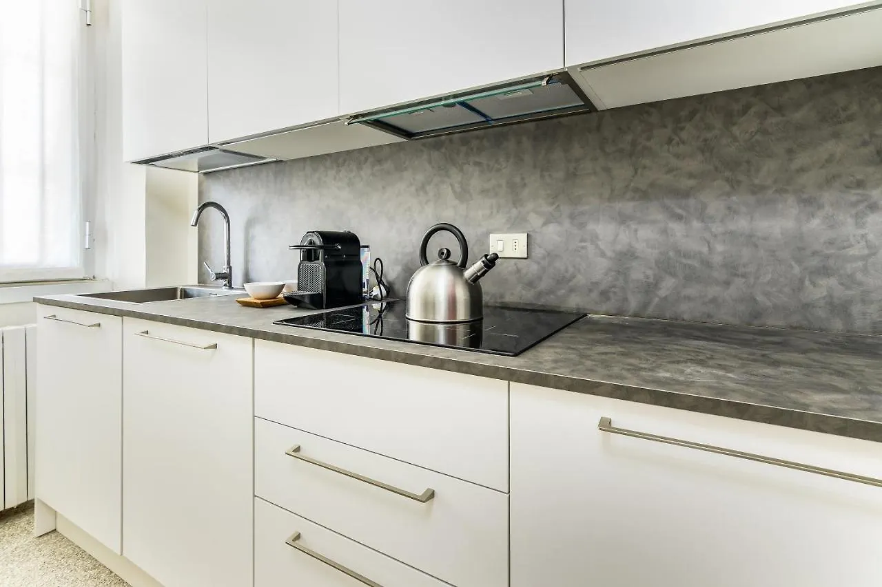 Beplace Apartments In Porta Garibaldi Milan Italy
